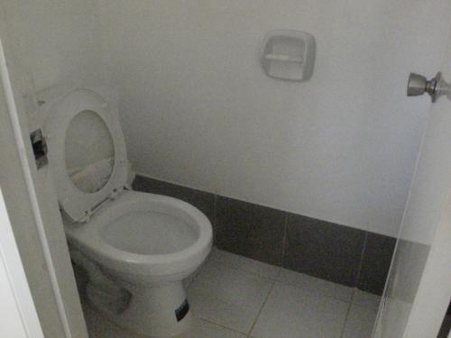FOR SALE: Apartment / Condo / Townhouse Manila Metropolitan Area > Paranaque 5