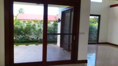 FOR SALE: Apartment / Condo / Townhouse Manila Metropolitan Area > Quezon