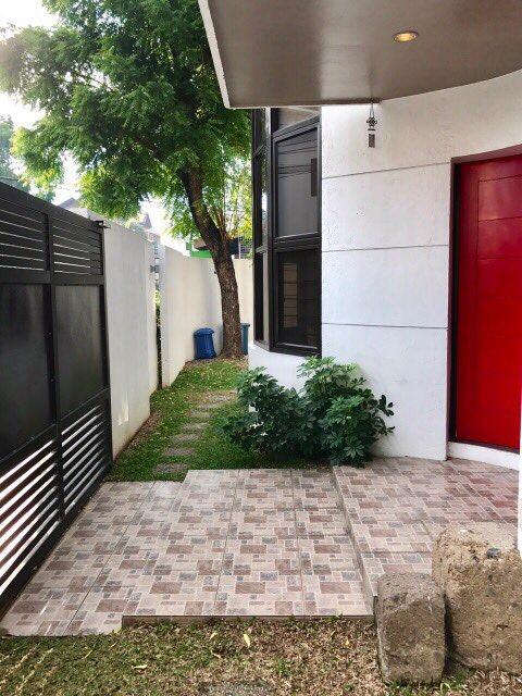 FOR SALE: House Manila Metropolitan Area > Pasig 2