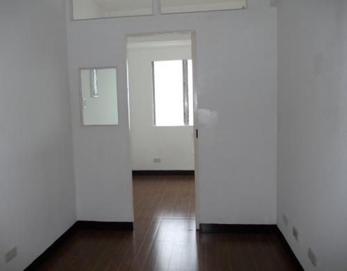 FOR RENT / LEASE: Apartment / Condo / Townhouse Manila Metropolitan Area > Makati 5