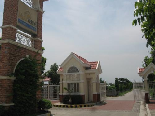 Mira Verde Guiguinto Bulacan main gate