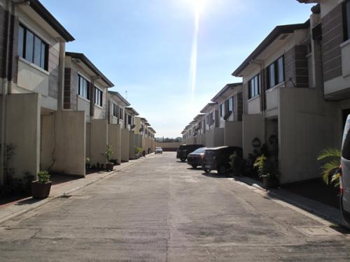 FOR SALE: Apartment / Condo / Townhouse Manila Metropolitan Area > Quezon