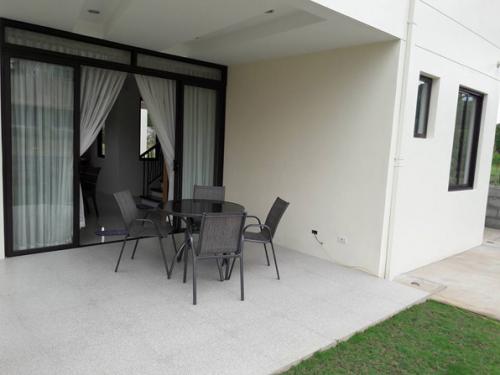 FOR SALE: Apartment / Condo / Townhouse Manila Metropolitan Area > Quezon 9