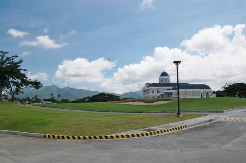 Summit point lipa golf clubhouse