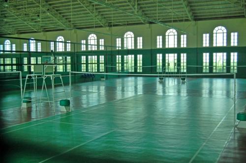 Summit point lipa badminto court