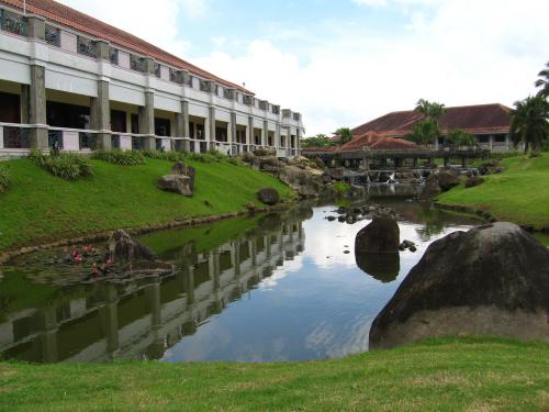 FOR SALE: Apartment / Condo / Townhouse Batangas > Lipa City 2