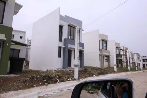 FOR SALE: Apartment / Condo / Townhouse Manila Metropolitan Area > Quezon 3