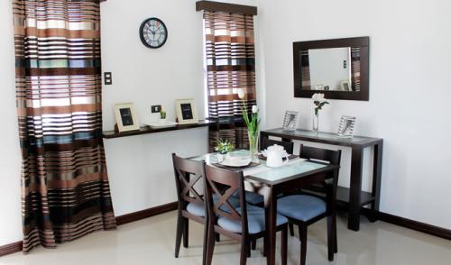FOR SALE: Apartment / Condo / Townhouse Cavite > Dasmarinas 3