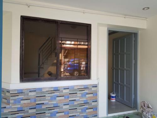 FOR SALE: Apartment / Condo / Townhouse Manila Metropolitan Area > Las Pinas 1