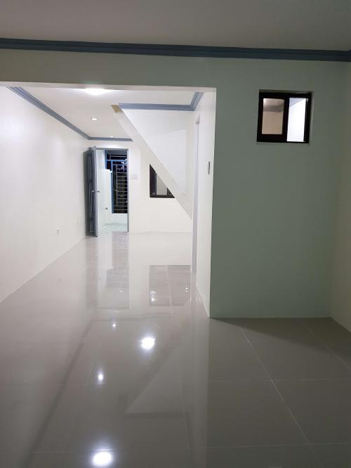 FOR SALE: Apartment / Condo / Townhouse Manila Metropolitan Area > Las Pinas 4