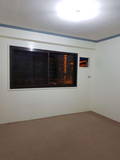 FOR SALE: Apartment / Condo / Townhouse Manila Metropolitan Area > Las Pinas 7