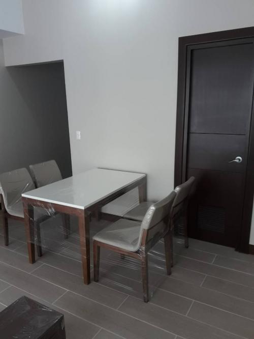 FOR SALE: Apartment / Condo / Townhouse Manila Metropolitan Area > Makati 3