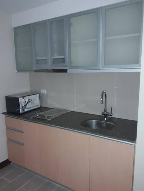 FOR SALE: Apartment / Condo / Townhouse Manila Metropolitan Area > Makati 4