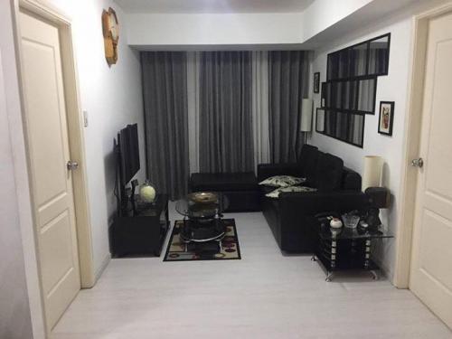 FOR SALE: Apartment / Condo / Townhouse Manila Metropolitan Area > Paranaque 10