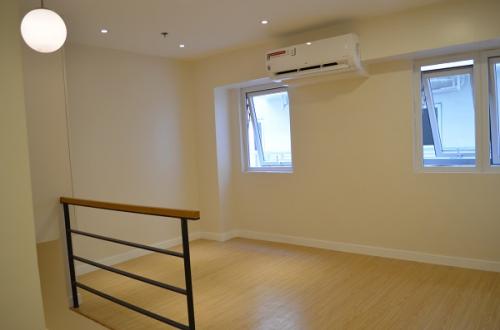 victoria de makati bedroom