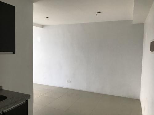 FOR RENT / LEASE: Apartment / Condo / Townhouse Manila Metropolitan Area > Makati 8