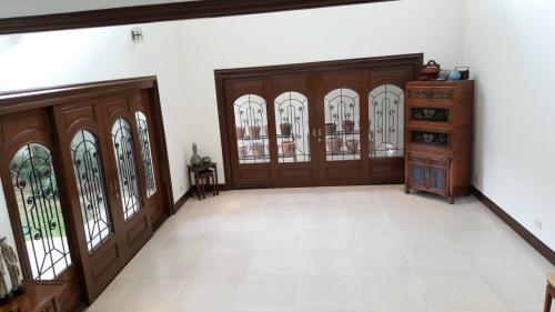 Very spacious area for family room