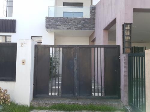 FOR SALE: House Manila Metropolitan Area > Paranaque 1