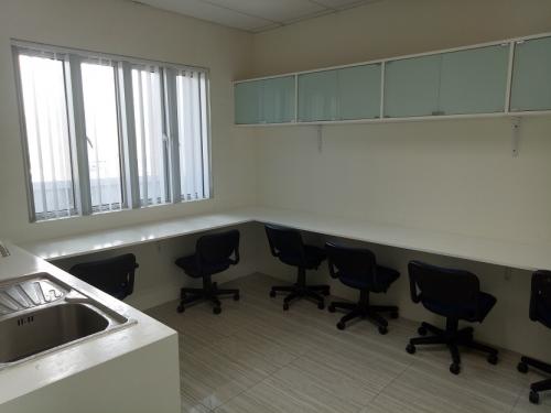 FOR RENT / LEASE: Office / Commercial / Industrial Manila Metropolitan Area > Mandaluyong 1