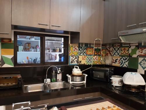 FOR SALE: House Manila Metropolitan Area > Paranaque 4