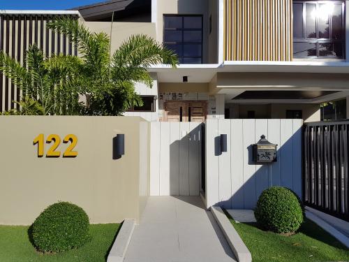 FOR SALE: House Manila Metropolitan Area > Muntinlupa 1