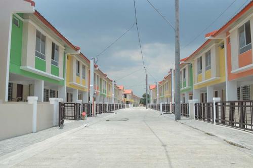 FOR SALE: Apartment / Condo / Townhouse Cavite > Imus 1