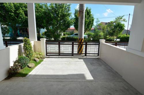 FOR SALE: Apartment / Condo / Townhouse Cavite > Imus 4