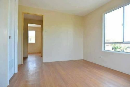 FOR SALE: Apartment / Condo / Townhouse Cavite > Imus 11
