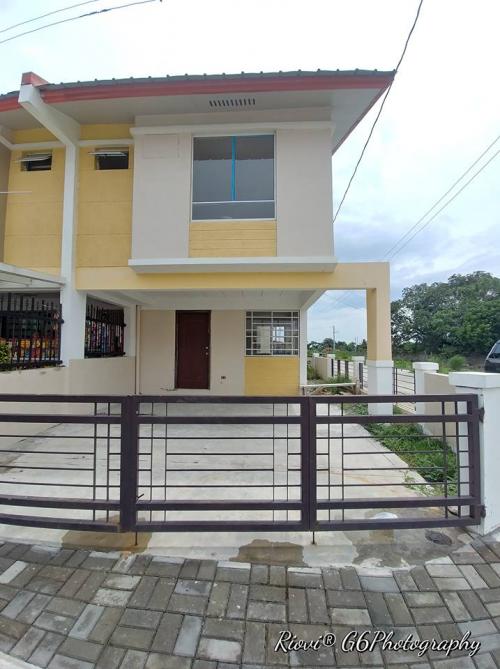 FOR SALE: Apartment / Condo / Townhouse Cavite > Imus