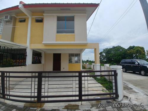 FOR SALE: Apartment / Condo / Townhouse Cavite > Imus 1