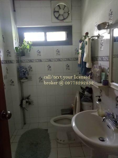 2nd floor toilet and bath common