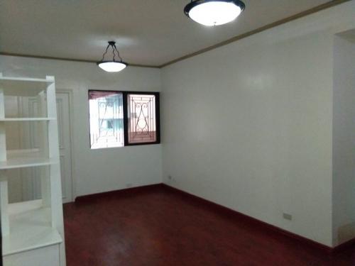 FOR SALE: Apartment / Condo / Townhouse Manila Metropolitan Area > Makati