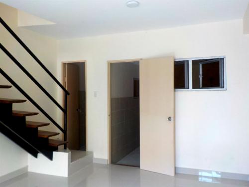 FOR SALE: Apartment / Condo / Townhouse Cebu > Mactan 4