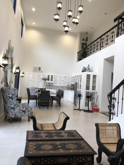 FOR SALE: House Manila Metropolitan Area > Las Pinas