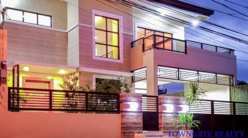 FOR SALE: House Manila Metropolitan Area > Paranaque 11