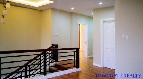 FOR SALE: House Manila Metropolitan Area > Paranaque