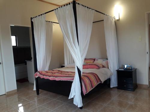 FOR RENT / LEASE: House Negros Occidental 5