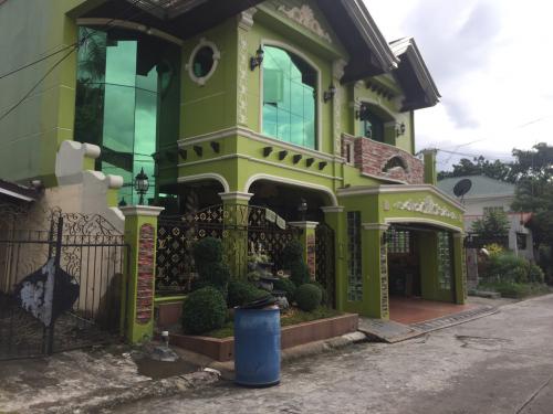 FOR SALE: House Manila Metropolitan Area > Las Pinas