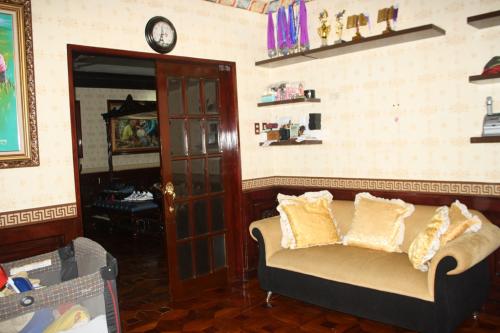 FOR SALE: House Manila Metropolitan Area > Las Pinas 13