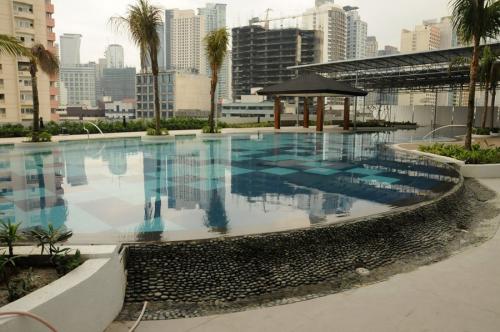 FOR SALE: Apartment / Condo / Townhouse Manila Metropolitan Area > Makati 8