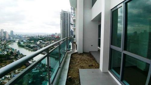 FOR SALE: Apartment / Condo / Townhouse Manila Metropolitan Area > Mandaluyong 13