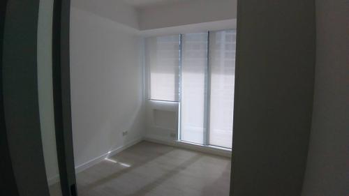 FOR SALE: Apartment / Condo / Townhouse Manila Metropolitan Area > Paranaque 6