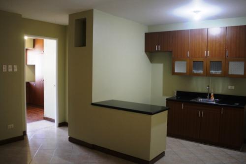 FOR SALE: Apartment / Condo / Townhouse Manila Metropolitan Area 2