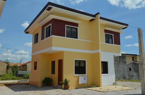 FOR SALE: House Rizal