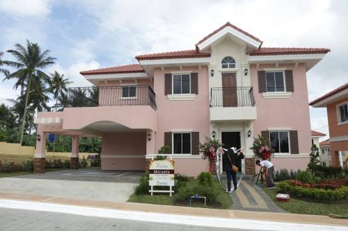 FOR SALE: House Cavite