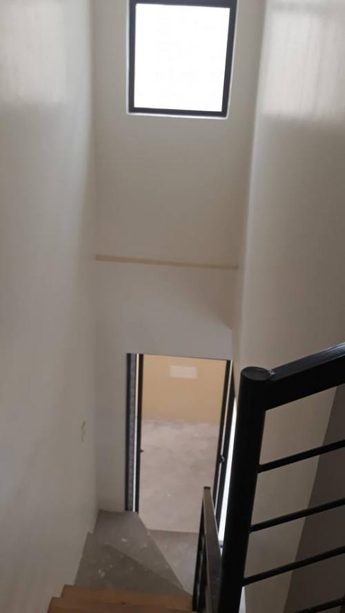 FOR SALE: Apartment / Condo / Townhouse Manila Metropolitan Area > Las Pinas 4