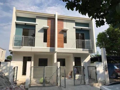 FOR SALE: Apartment / Condo / Townhouse Manila Metropolitan Area > Las Pinas 1