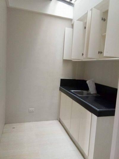 FOR SALE: Apartment / Condo / Townhouse Manila Metropolitan Area > Paranaque 5