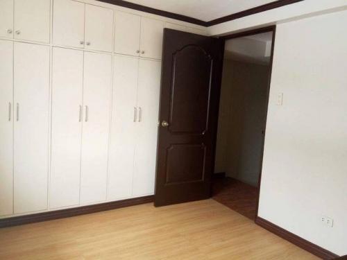 FOR SALE: Apartment / Condo / Townhouse Manila Metropolitan Area > Paranaque 8