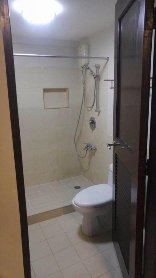 FOR SALE: Apartment / Condo / Townhouse Manila Metropolitan Area > Las Pinas 6